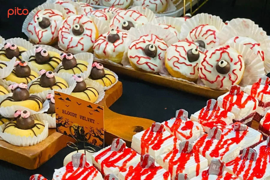 Bánh Donut và re velvet Halloween