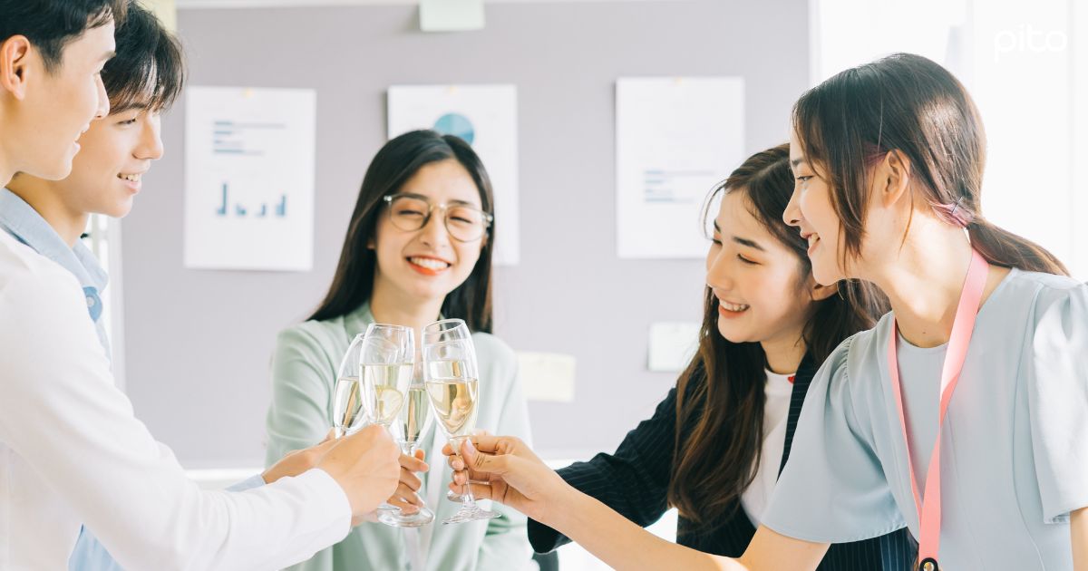 Hoạt động gắn kết nội bộ vui vẻ