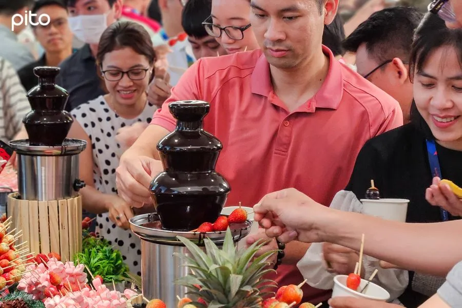 Tháp chocolate tan chảy
