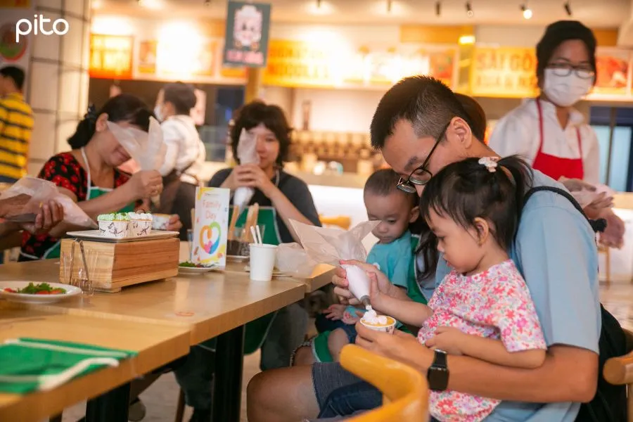 Nhân viên MFV và gia đình trong Ngày hội Gia đình