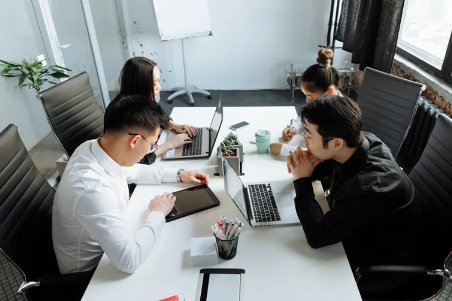 Tan-dung-cong-nghe-AI-trong-L&D Tận dụng công nghệ AI trong L&D