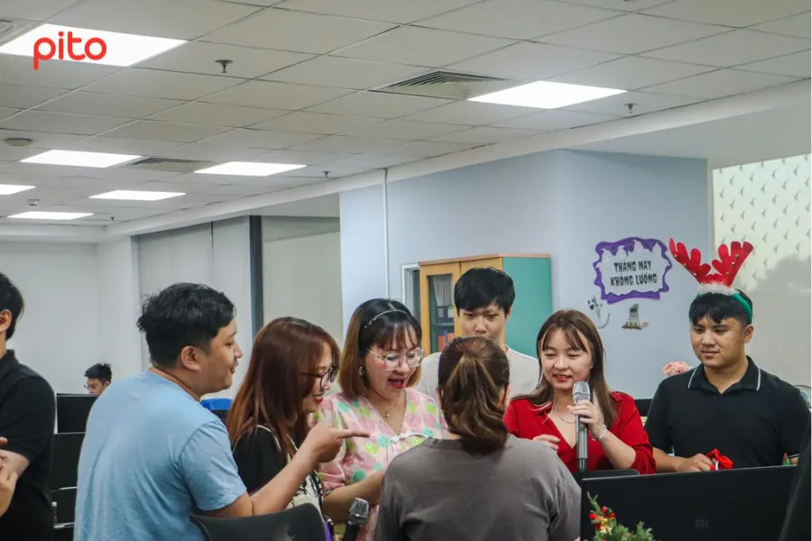 Nhân viên Devblock tổ chức hoạt động Happy Hour