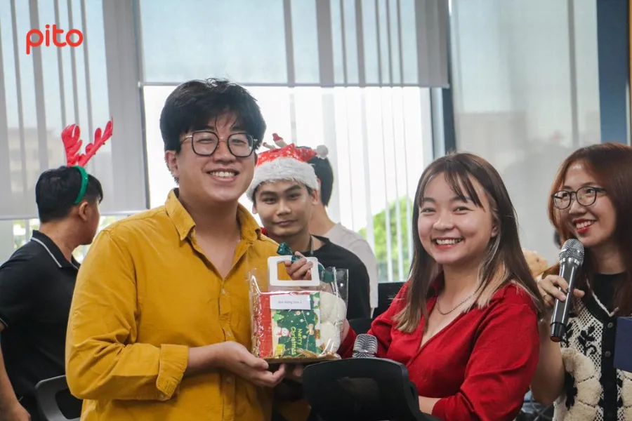 Nhan-vien-devblock-to-chuc-hoat-dong-happy-hour Nhân viên Devblock tổ chức hoạt động Happy Hour