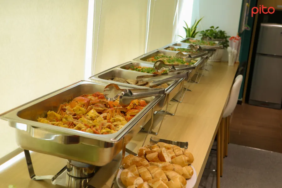 Tiệc buffet 8/3 tại công ty ERM