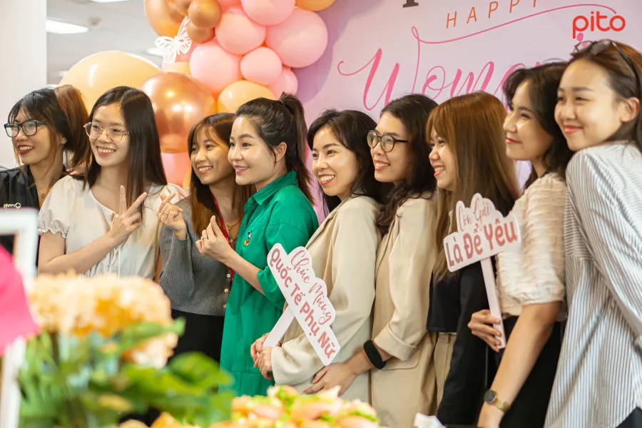 tiec-teabreak-8-3-tai-PwC Tiệc 8/3 tại PwC