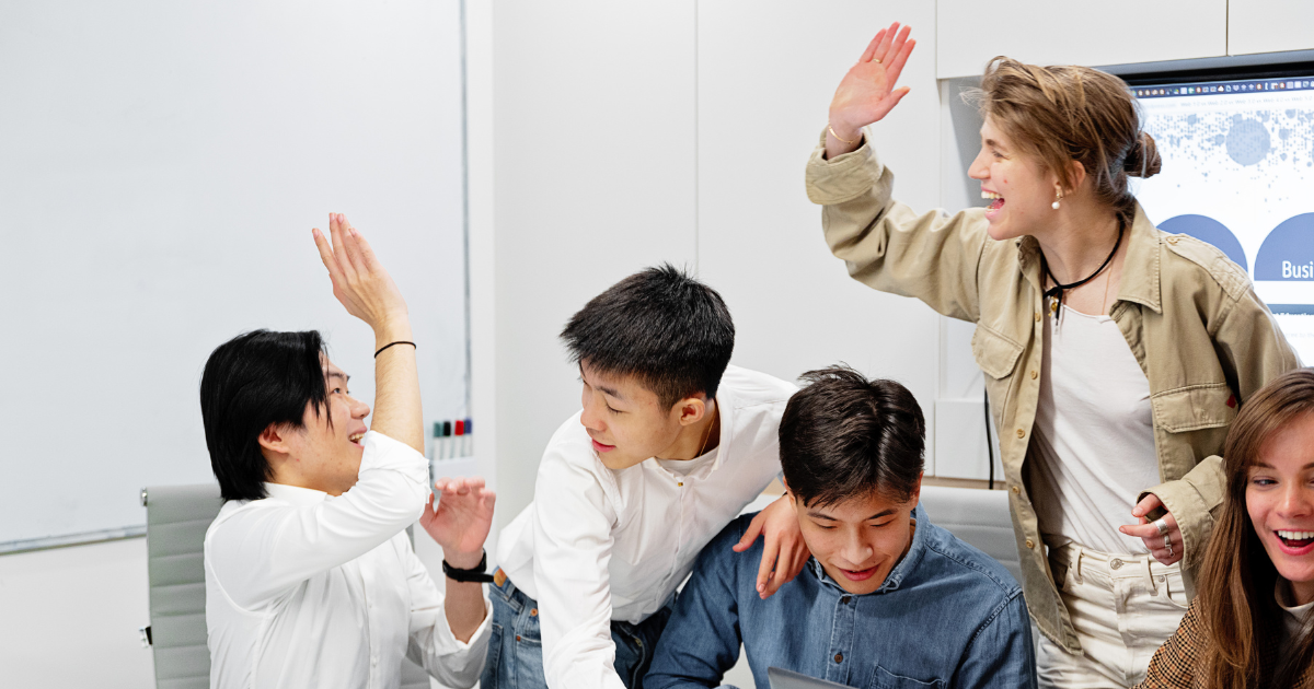 5 chế độ đãi ngộ thu hút nhân sự thumbnail