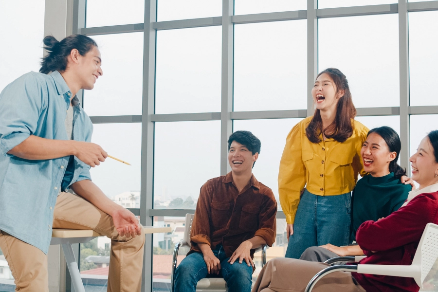 Ý nghĩa của việc hạnh phúc tại văn phòng