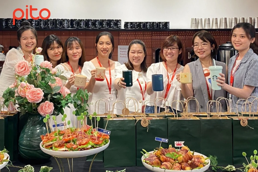 Happy Hour cùng đồng nghiệp