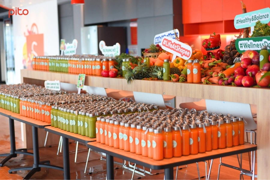 Buffet nước ép trái cây tươi mát mùa hè
