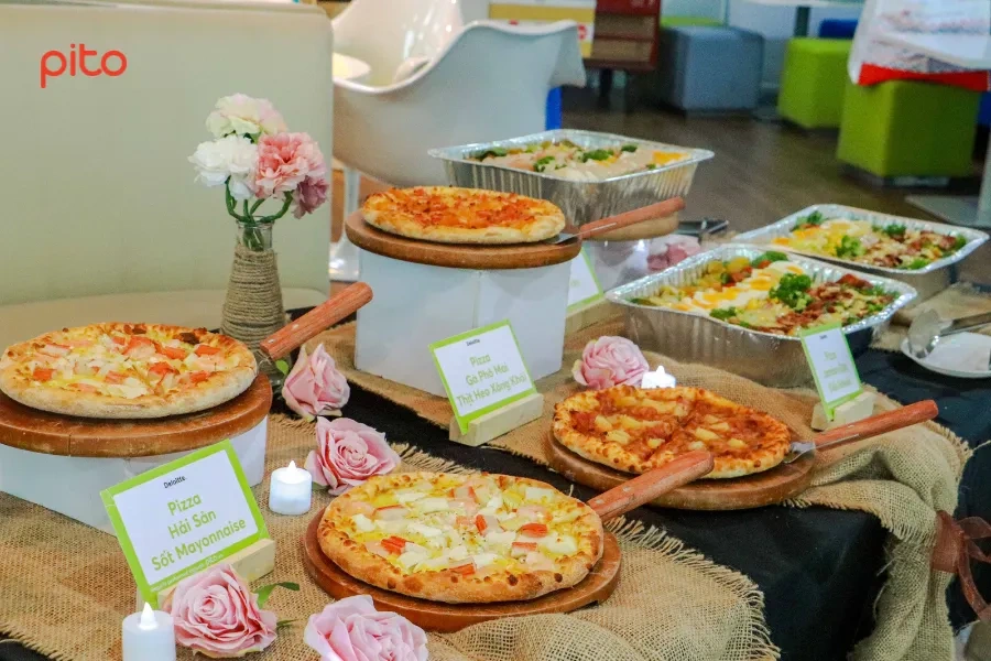 Đại tiệc pizza hấp dẫn tại văn phòng