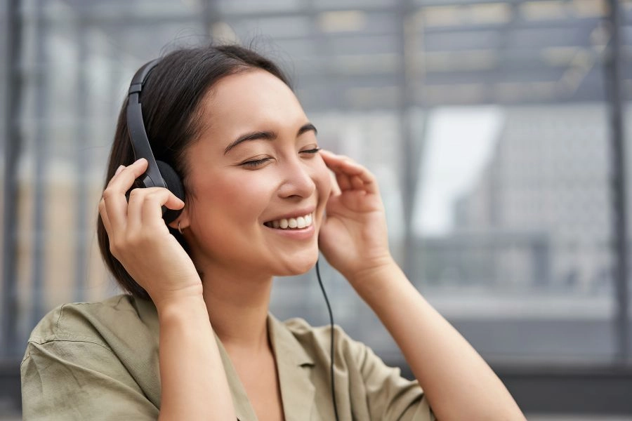 su-dung-tai-nghe-dung-cach-de-bao-ve-suc-khoe Sử dụng tai nghe đúng cách để bảo vệ sức khỏe