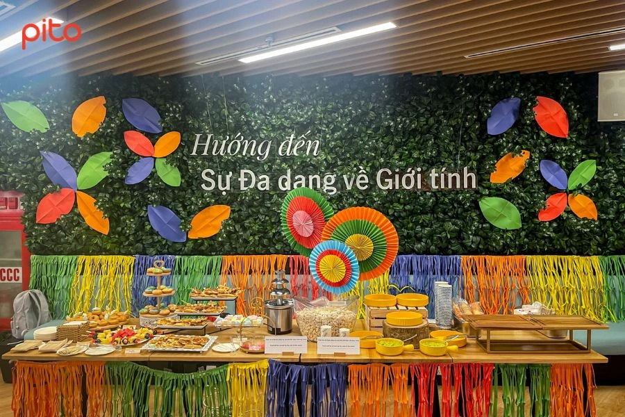 Tiệc hưởng ứng Pride Month