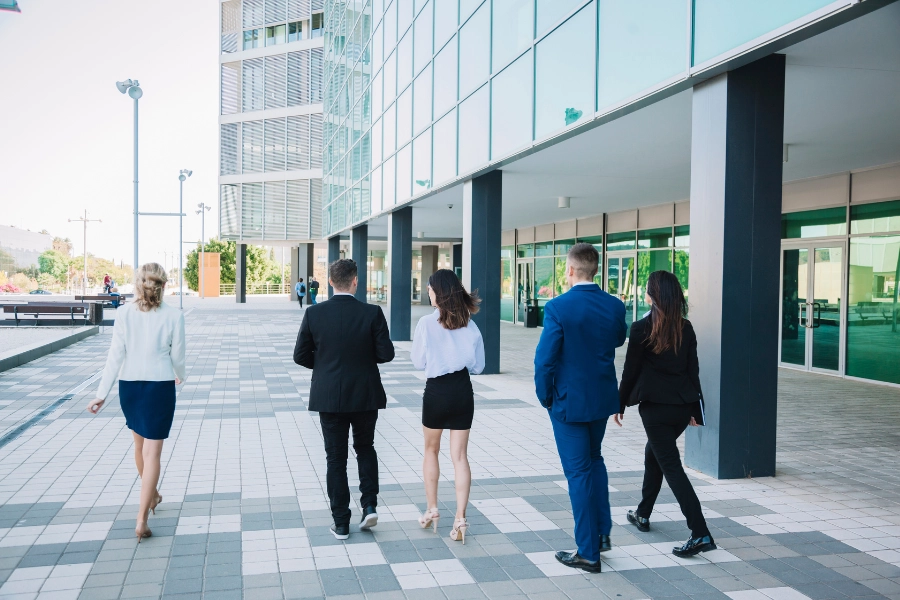 walking-meeting Đi bộ để đi họp