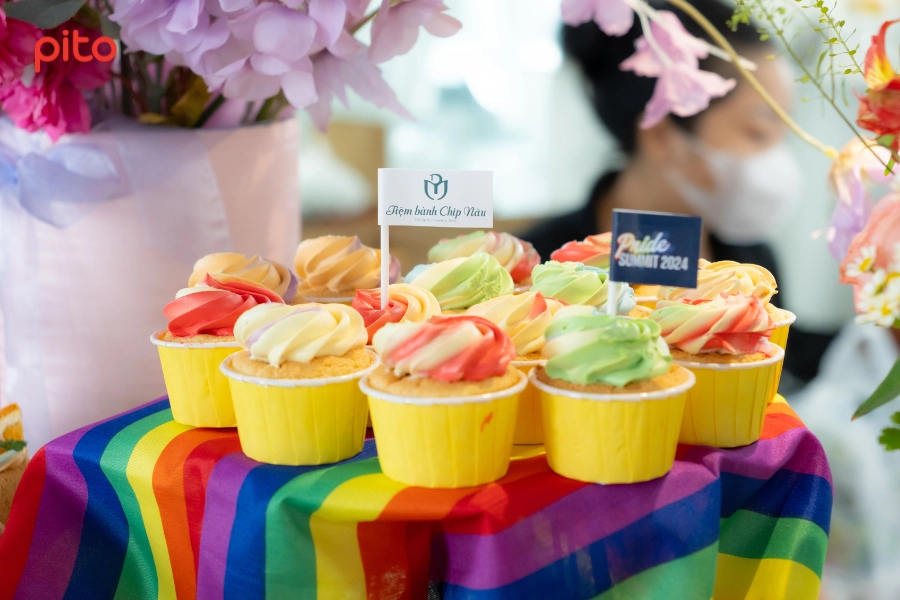 Bánh cupcake do đối tác của PITO thực hiện tại Sự kiện Pride Summit 2024
