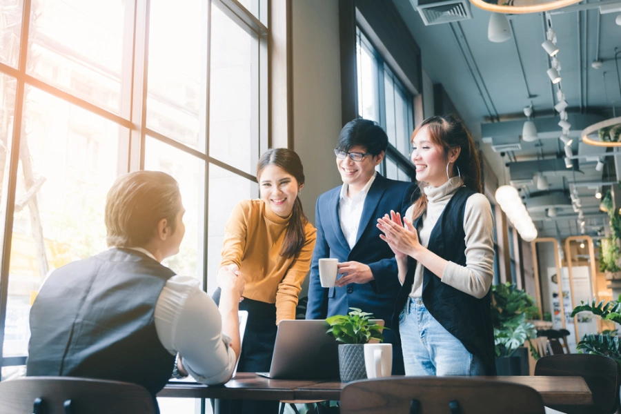 moi-truong-lam-viec-hoa-nhap Môi trường làm việc hòa nhập