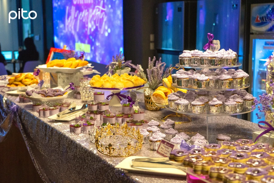Tiệc tối 20/10 màu tím lung linh