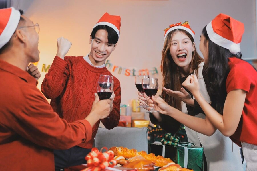 tiec-Potluck-se-chia-cung-dong-nghiep Tiệc potluck sẻ chia