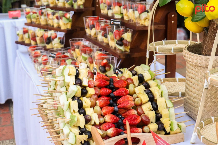 mon-trang-mieng-trong-tiec-buffet Bàn tiệc tráng miệng