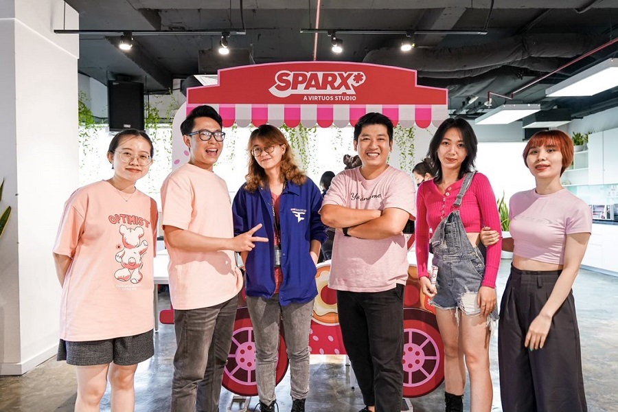 Live station hấp dẫn tại văn phòng