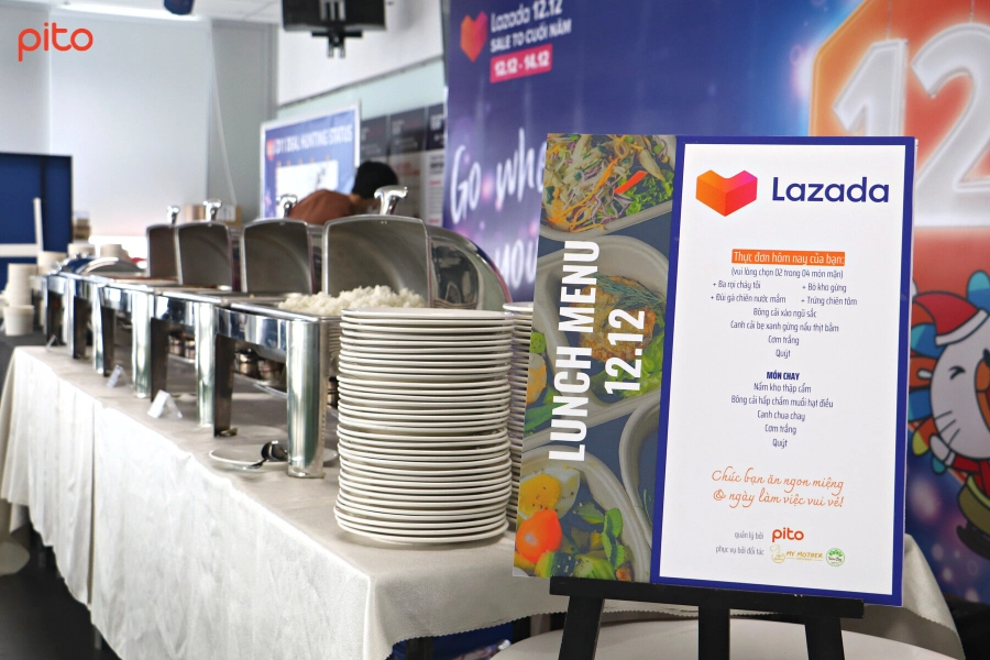pop-up-canteen-com-trua-van-phong-cho-nhan-vien-Lazada-PITO Bữa trưa tại văn phòng cho nhân viên