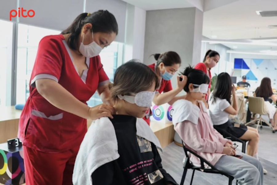 Tặng gói massage cho nhân viên sau mỗi chương trình đào tạo dài
