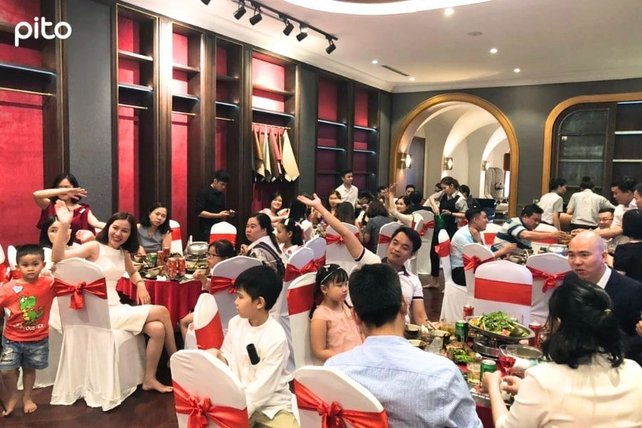Đặt tiệc bàn đẹp cho công ty, nhà máy, trường học 