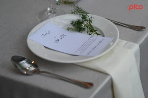Bàn ăn cho tiệc private