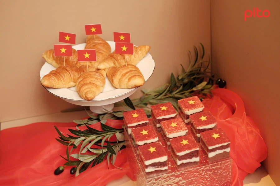Bàn tiệc tự hào 30-4 do PITO thực hiện