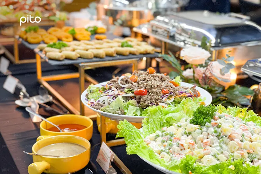 Tiệc buffet tận nơi 13