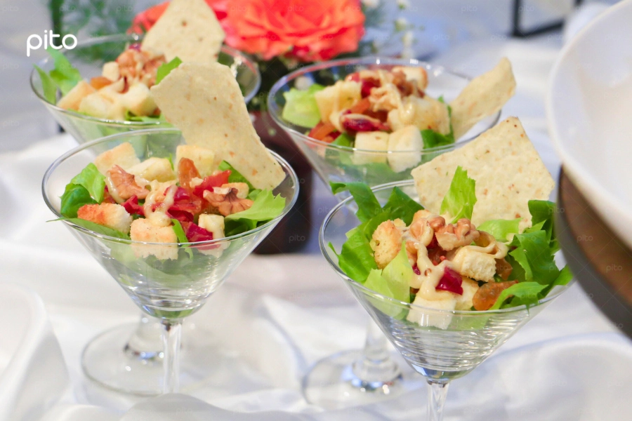 Tiệc canapé - salad