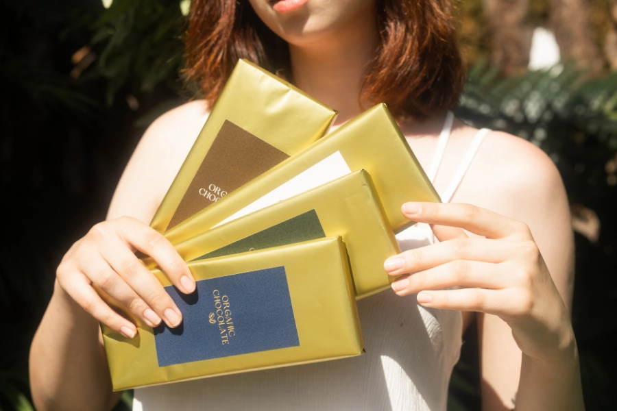 Đổi chocolate cùng đồng nghiệp