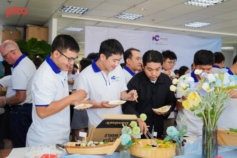 nhan-vien-indochine engineering-thic-thu-trong-tiec-thanh-lap-cong-ty Nhân viên indochine engineering thưởng thức tiệc 25 năm thành lập công ty