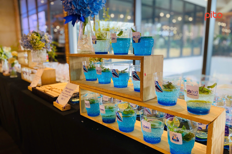 Tiệc cocktail văn phòng