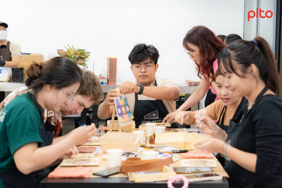 cùng gắn kết cộng sự qua workshop trung thu