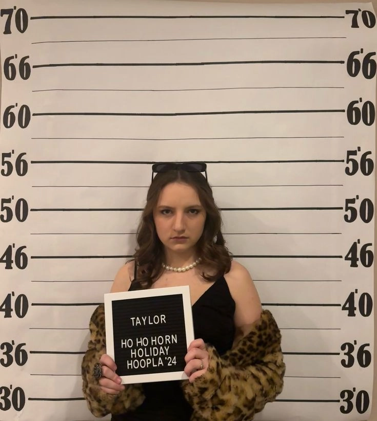 Photobooth Mugshot cho văn phòng