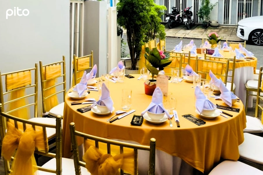 Đặt tiệc bàn đẹp cho công ty, nhà máy, trường học
