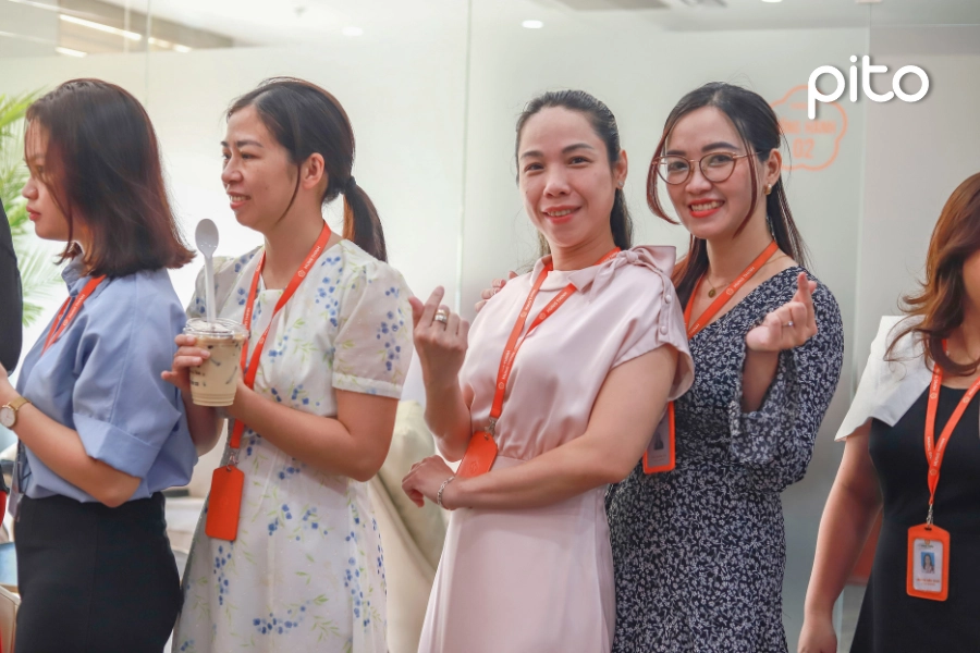 cong-su-hao-huc-ngay-phu-nu Phái đẹp háo hức với móc quà từ công ty