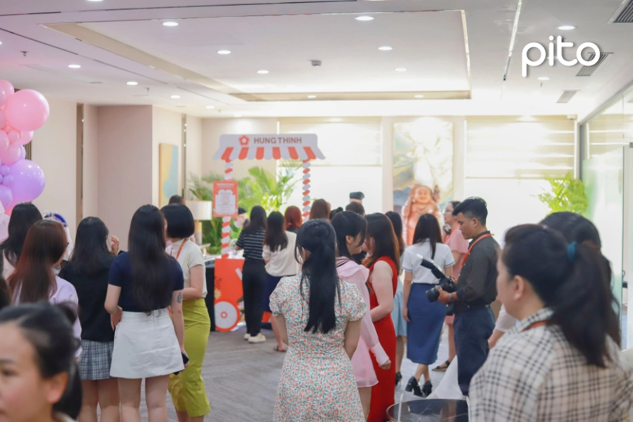 cong-su-hao-hung-voi-livestation-tra-sua Xe trà sữa "hút mắt" các cộng sự
