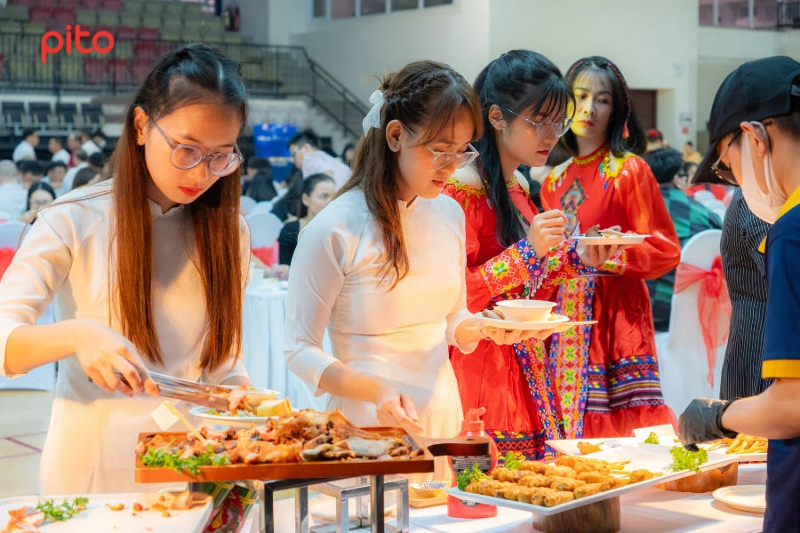 Tiec-tai-van-phong Tiệc tất niên tại văn phòng