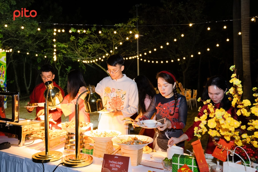 Tiec-tat-nien-sang-trong Tiệc tất niên sang trọng