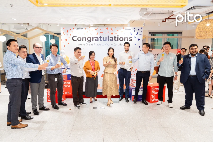 nang-ly-chuc-mung-danh-hieu-great-place-to-work-pwc Nâng ly chúc mừng giải thưởng