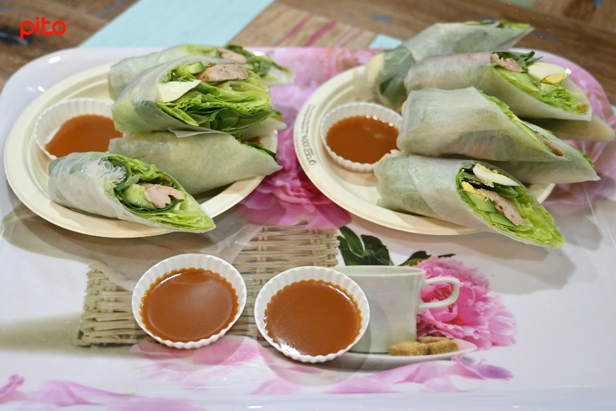 Tiệc 8/3 đơn giản