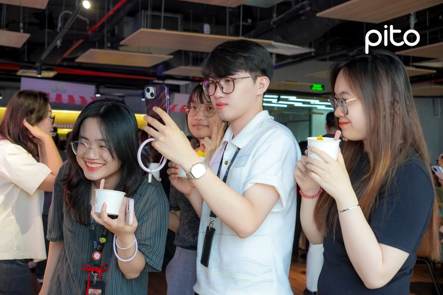 nhan-su-Publicis Groupe-hao-hung-xe-kem Nhân sự Publicis Groupe hào hứng với xe kem