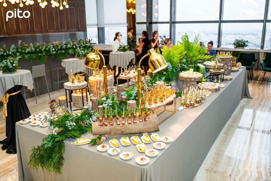 Tiệc Tân niên tiêu biểu