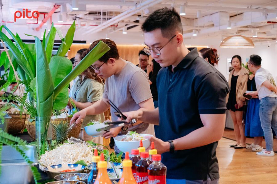 Live Station - Phở - WeWork