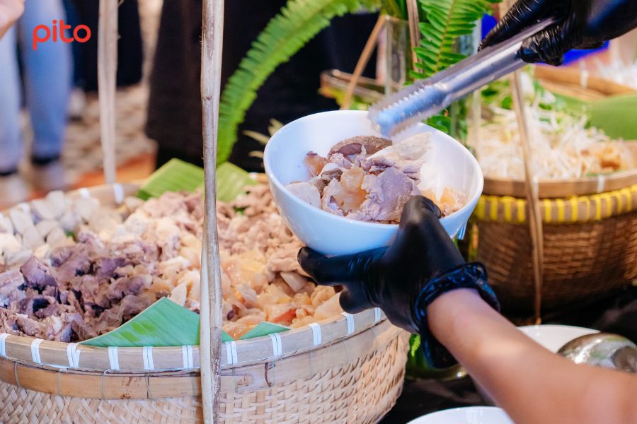Live Station - Phở - WeWork