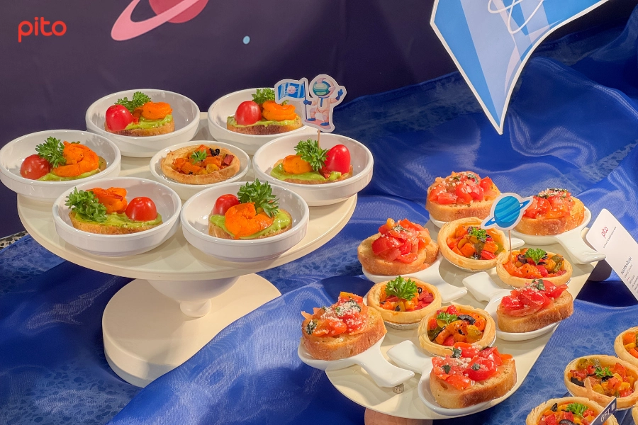 Finger Food phong cách vũ trụ