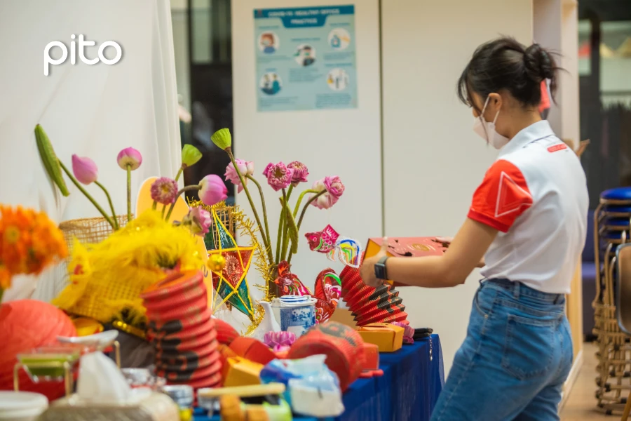 Bàn tiệc Trung Thu được đội ngũ PITO giám sát