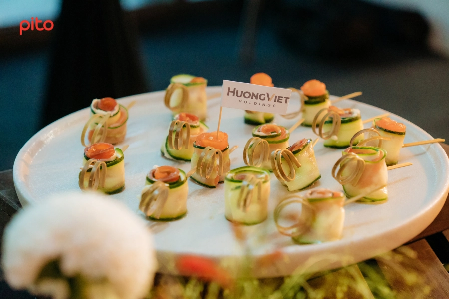 Canapes VIP lounge concert