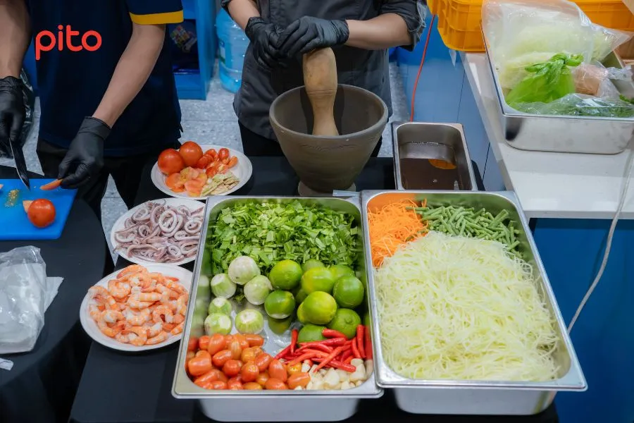 Tiệc trưa buffet thái gắn kết nội bộ (17) Tiệc trưa buffet thái gắn kết nội bộ (17)
